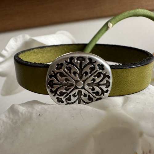 Bracelet cuir vert olive