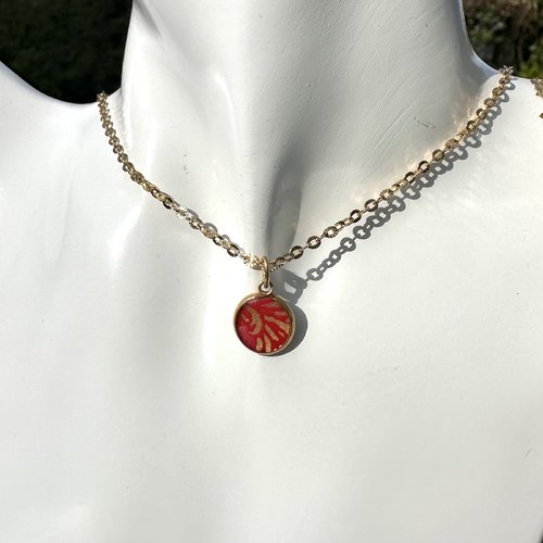 Collier acier inoxydable breloque papier népalais rouge
