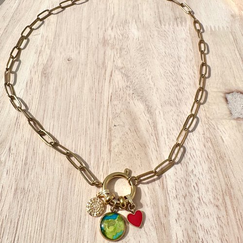 Collier maille rectangle pendentif fermoir et breloques