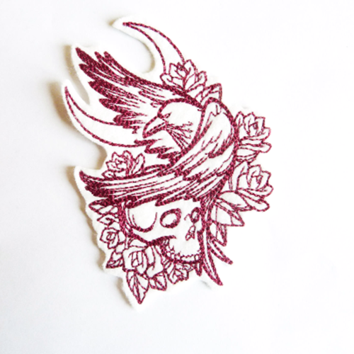 Tête de mort et corbeau (oiseau) thermocollante, embroidery patch, skull patch, ecusson thermocollant