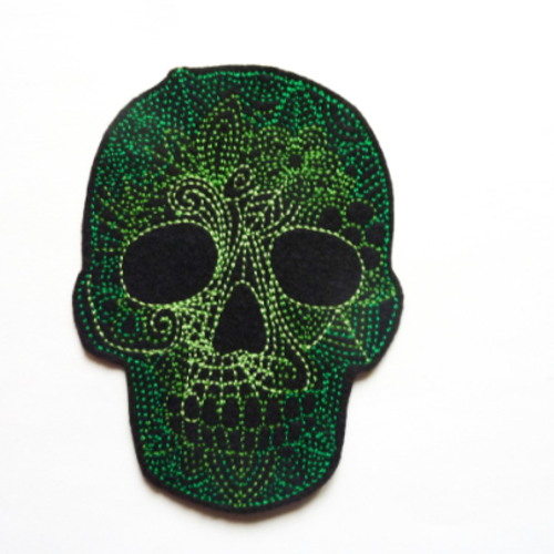 Tête de mort verte thermocollante, embroidery, skull patch, ecusson thermocollant,