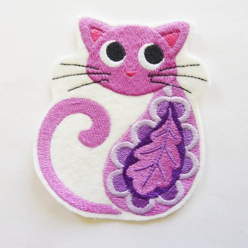 Broderie thermocollante, patch thermocollant, chat feuille