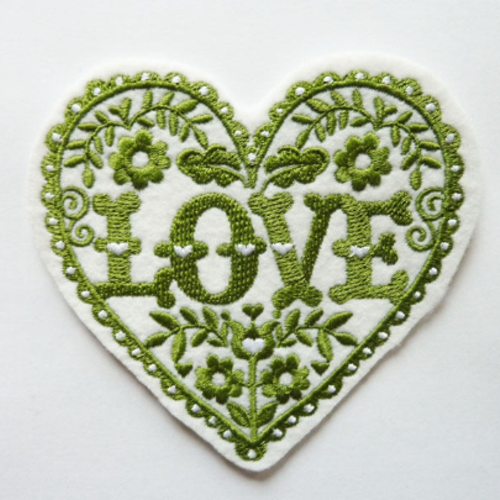 Coeur love (3 couleurs) et fleurs thermocollant, coeur, broderie machine thermocollante, heart love patch, embroidery patch