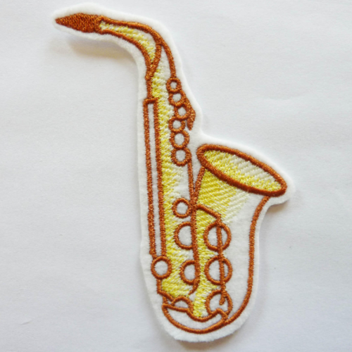 Instrument de musique brodé,patch thermocollant,broderie machine,saxophone,saxo thermocollant,embroidery patch