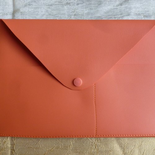 Pochette en simili cuir orange pour papiers de voiture
