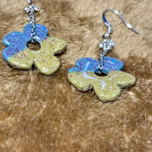 Boucles d’oreilles « flora » en pâte polymère fait-main