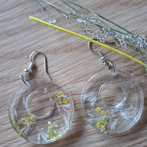 Boucles d’oreilles fleurs séchées – résine transparente naturelle fait main