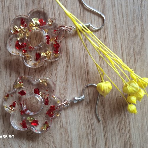 ️ boucles d’oreilles fleur rouge et dorée – résine transparente pailletée fait main