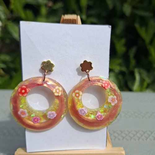 Jardin doré – boucles d’oreilles fleuries nacrées