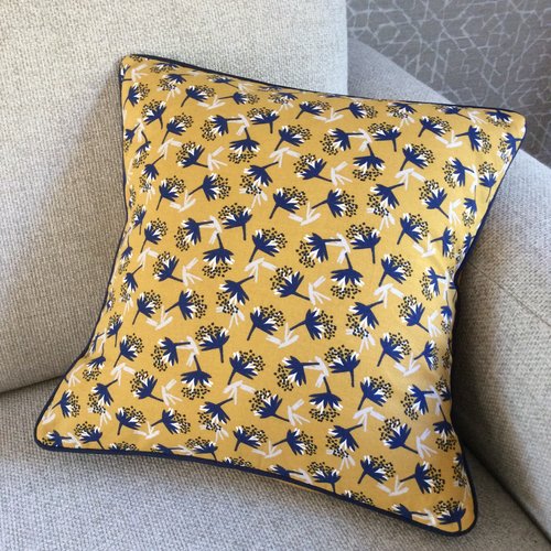 Housse de coussin motifs pistils de fleurs