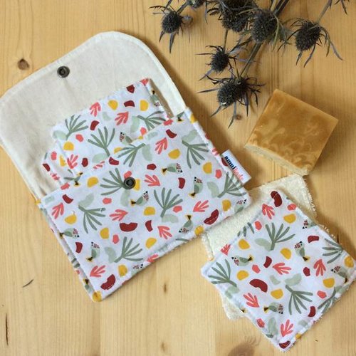 Lingettes démaquillantes avec pochette en coton