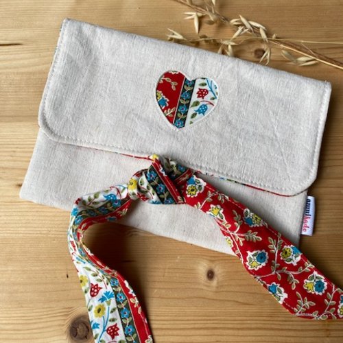 Pochette de rangement en linge ancien - coeur provençal