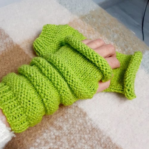 Mitaines vertes tricotees main handmade