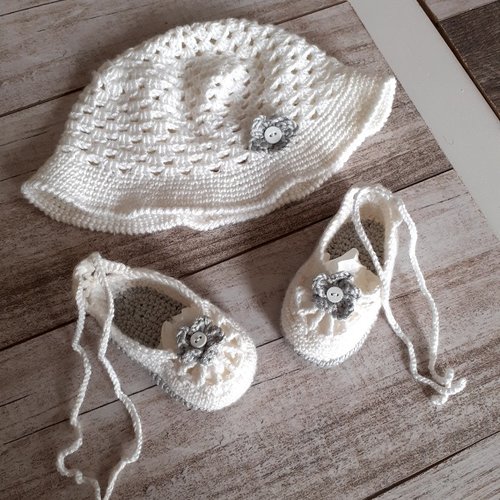 Ensemble blanc bebe chapeau espadrilles