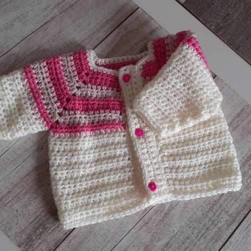 Gilet Brassiere Bebe Au Crochet Un Grand Marche