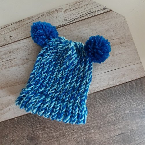 Bonnet bebe bleu tricoté main