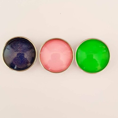 Lot de 3 boutons pression snap 18mm bleu, vert et rose à paillettes ultra fines.