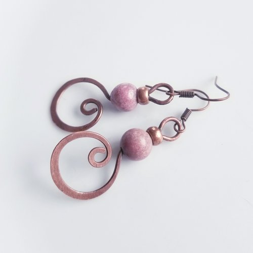 Boucles d'oreille en cuivre et perles rhodonite
