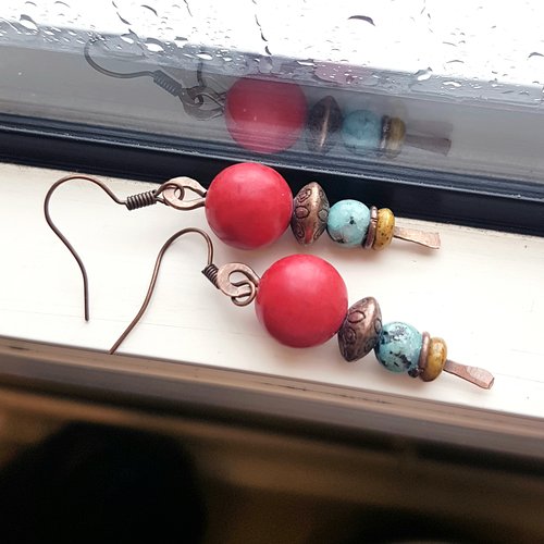 Boucles d'oreilles chic ristique corail et cuivre
