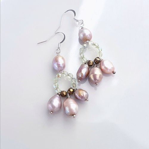 Boucles d'oreilles perles d'eau douce bleu-gris
