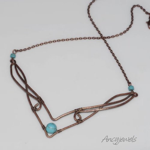 Collier court sihem-cuivre oxydé et perle de howlite turquoise