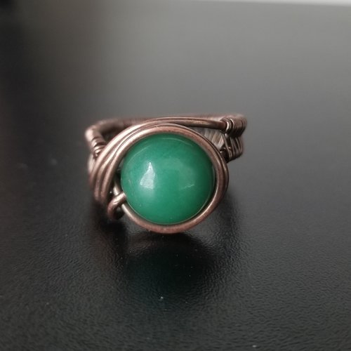 Bague en cuivre et jade vert