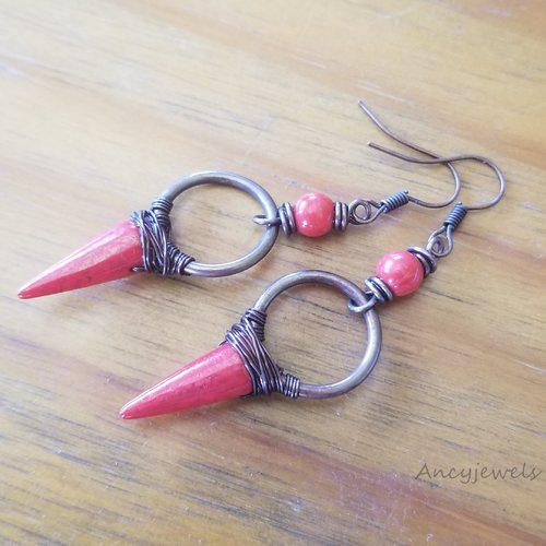 Boucles d'oreilles uniques cuivre oxydé et perles, boucles d'oreilles pointes, bijoux handmade