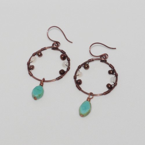 Boucles d'oreilles cuivre et perles de verre bleues