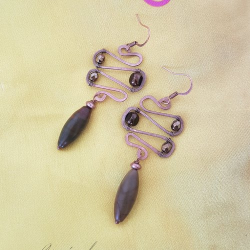 Boucles d'oreilles en cuivre avec des perles de verre et jaspe