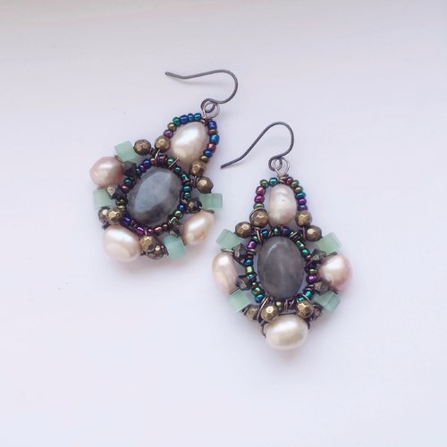 Boucles d'oreilles perles d'eau douce et labradorite