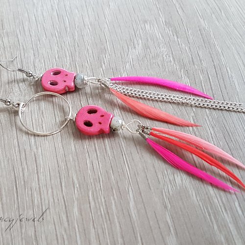 Boucles d'oreilles asymétriques plaquées argent, boucles d'oreilles longues bohème avec des plumes