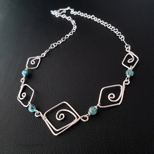 Collier losange avec jaspe bleu-vert, collier court plaqué argent