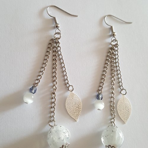 #38 boucles d'oreilles pendantes perles blanches