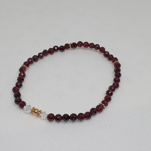 Bracelet pierres fines : grenat, cristal de roche