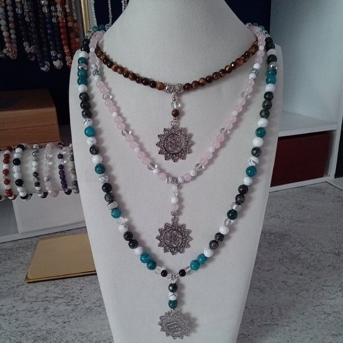 Sautoir mandala pierres naturelles quartz rose, howlite blanche, cristal de roche