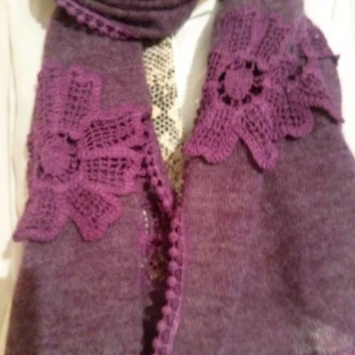 Écharpe en coton dentelle et acrylique couleur violet 