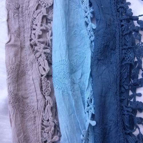 Foulard en coton brodé differents couleurs 