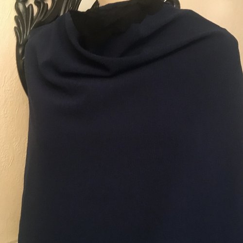 Cape femme,grand chale,cape légère,en tissu de crêpe bleu,et dentelle noire,écharpe femme,écharpe fille