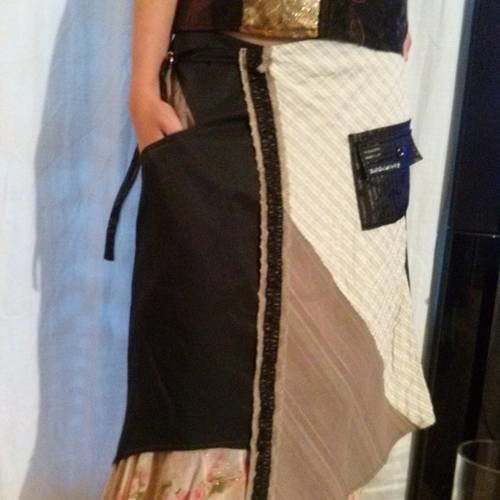 Jupe asymétrique mi longue façon patchwork 
