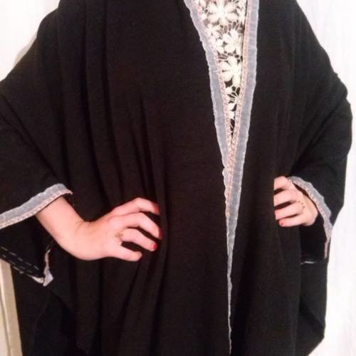 Kimono en laine et acrylique couleur noir 