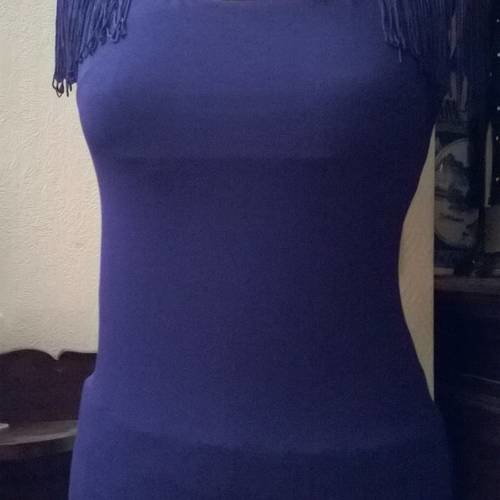 Tee shirt long en viscose et dentelle couleur violette bleuté 