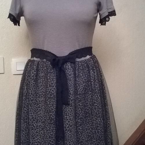 Robe en coton et résille couleur gris et noir 