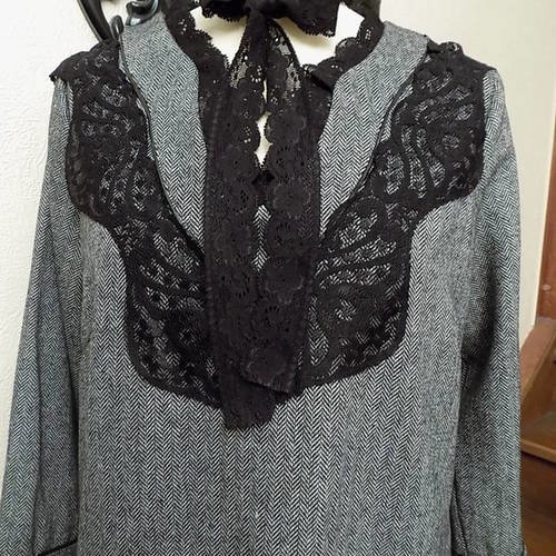 Robe manches trois quart couleur noir et blanc 