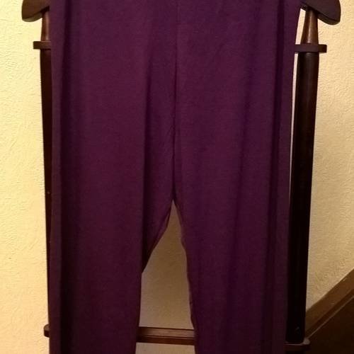 Leggings en maille fine de coton, viscose  et élasthanne couleur violet 