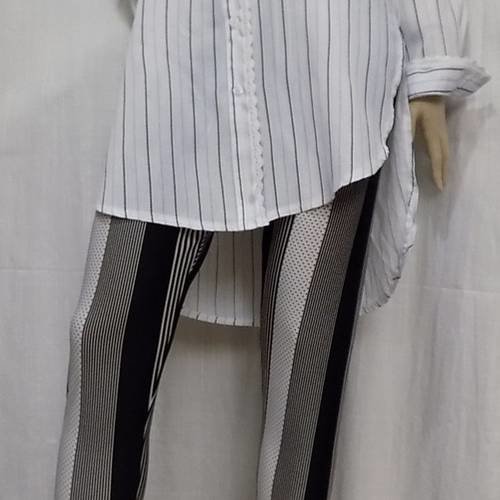 Leggings en maille fine de  viscose, polyester   et élasthanne à rayures 