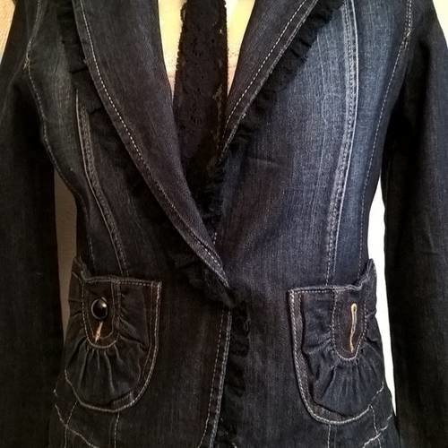 Veste manches longues en jean de couleur bleu foncé 