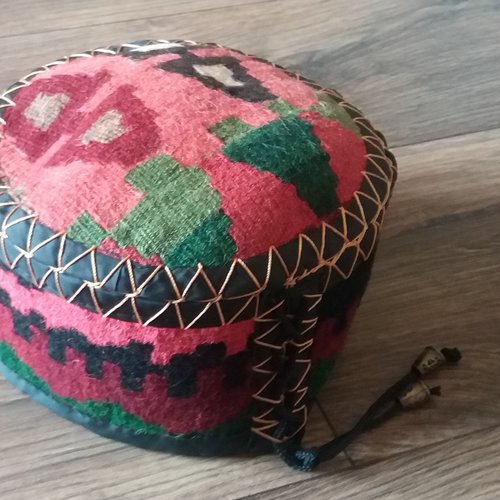 Chapeau arménien de broderie à la main, chapeau de taraz, ethnique, traditionnel