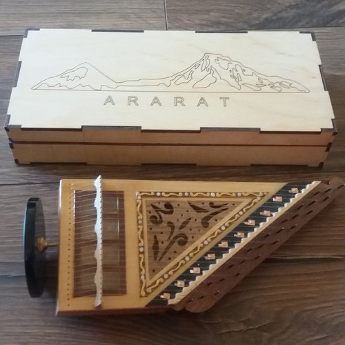 Kanon miniature, mini réplique, instrument de musique arménien, modèle kanon