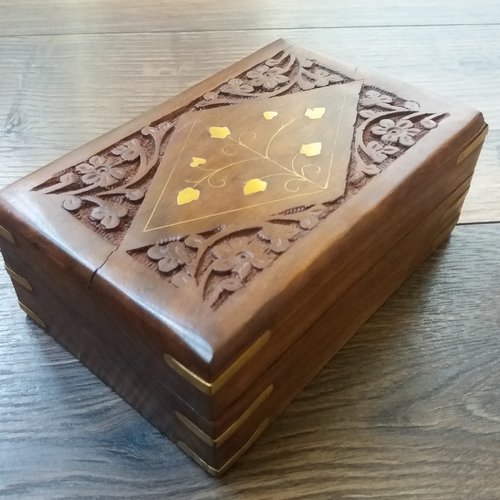 Boîte en bois artisanale, boîte à bijoux décorative