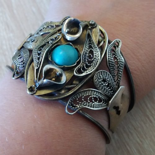 Bracelet à poignet filigrane de corail arménien